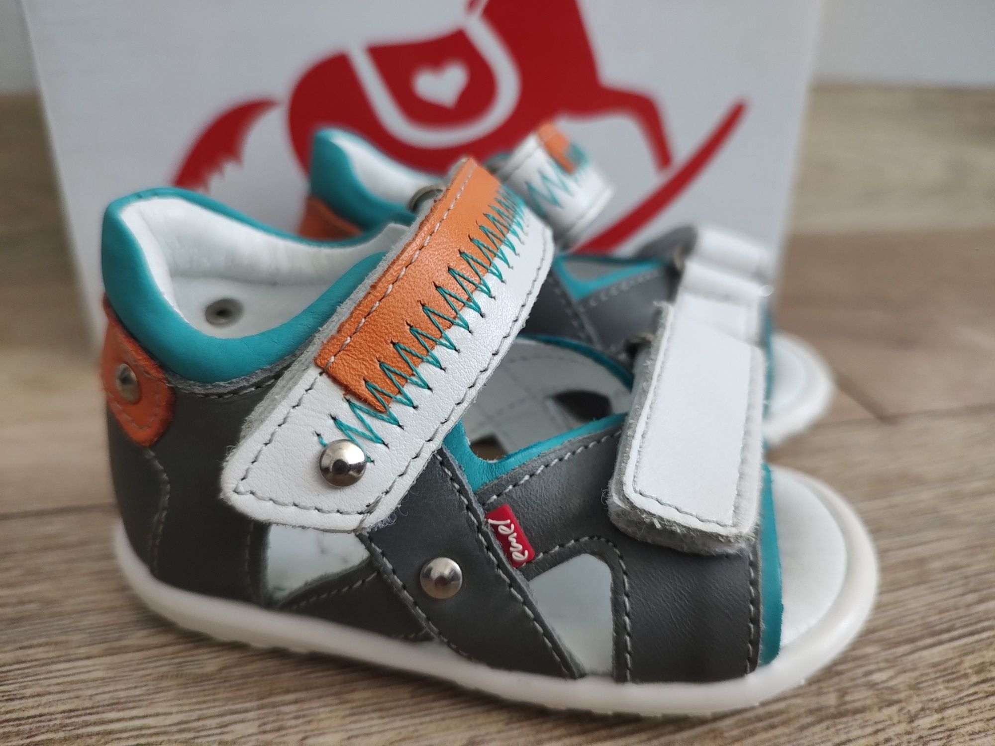 NOWE sandały Emel 18