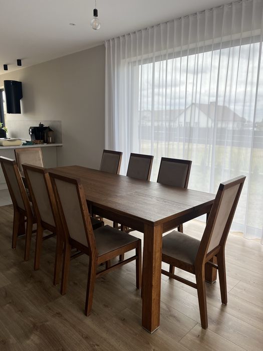 Zestaw mebli z drzewa dębowego stół, 8 krzeseł, ława, witryna