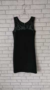 Czarna sukienka prążkowa M