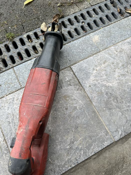 Pila szablasta hilti