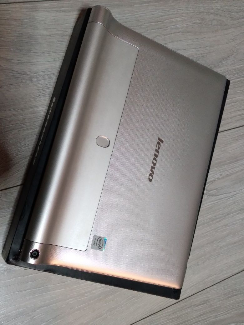 Lenovo Yoga Tablet 2 10.1" LTE SIM FullHD 2/16GB 4x1.86Ghz