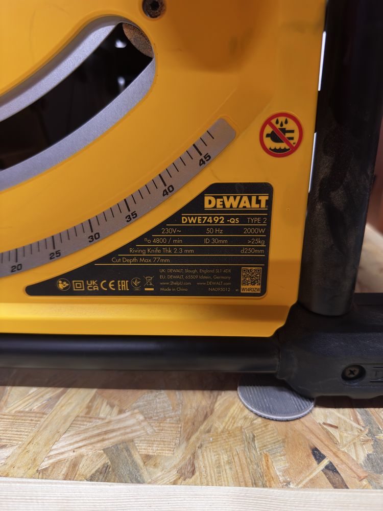 Piła stołowa DeWalt 7492-qs
