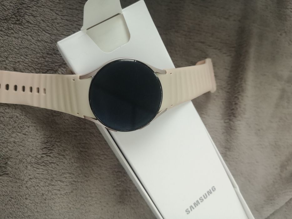 Samsung watch 4 в хорошому стані