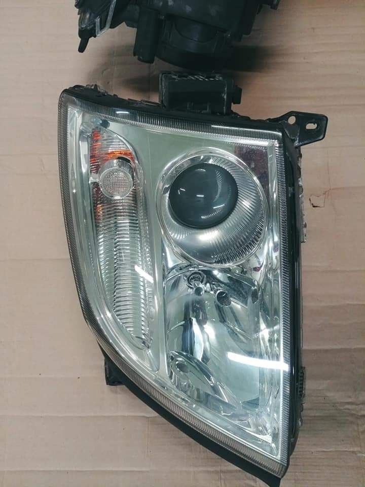 Lampy xenon ksenon vectra c gts signum przód zamek kombi