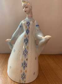 Фарфоровая статуэтка «Лебёдушка» или «Девушка в сарафане»Коростень