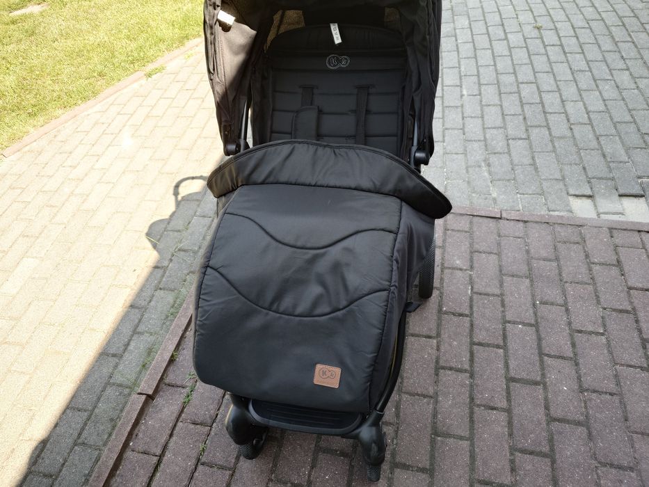Wózek spacerowy KinderKraft Grande LX czarny , stan bdb