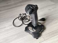 Joystick firmy Saitek x7-34