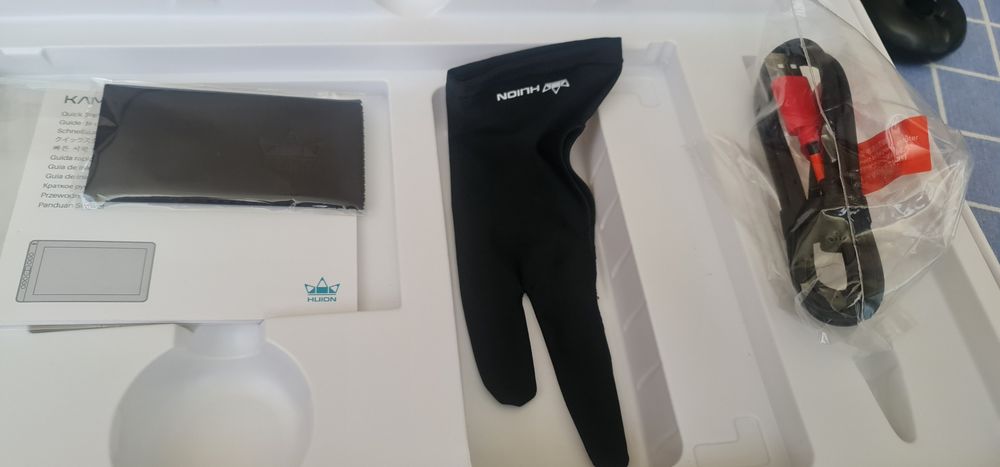 Графічний монітор Huion Kamvas 13 Cosmo Black