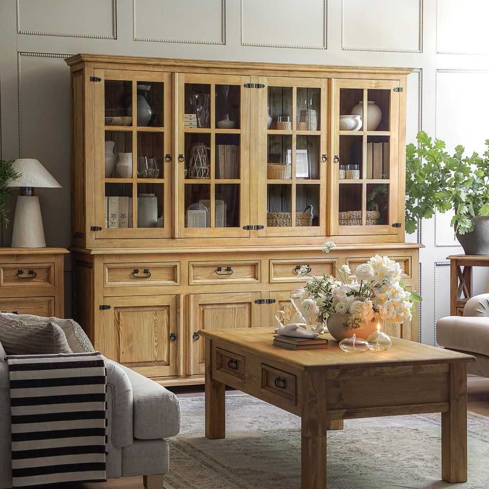 Duża witryna rustykalna do salonu przeszklona od producenta