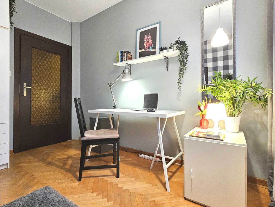 Duży 11 m2, bardzo duża szafa, ul. Powstańców / Wrocławska, przy WAT