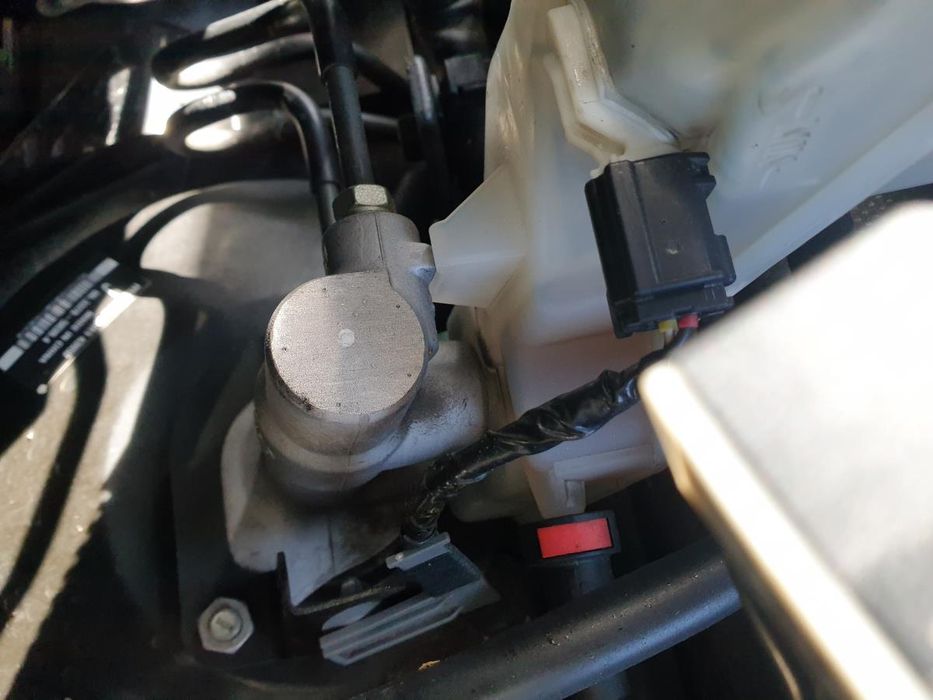 Bomba central dos travões MAZDA 3 (BM)