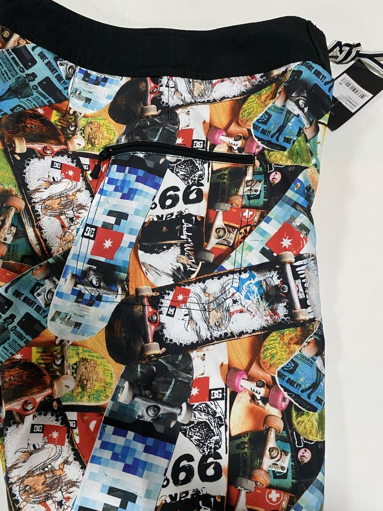 Calções Boardshorts DC Shoes - Tamanho 38 (PT)