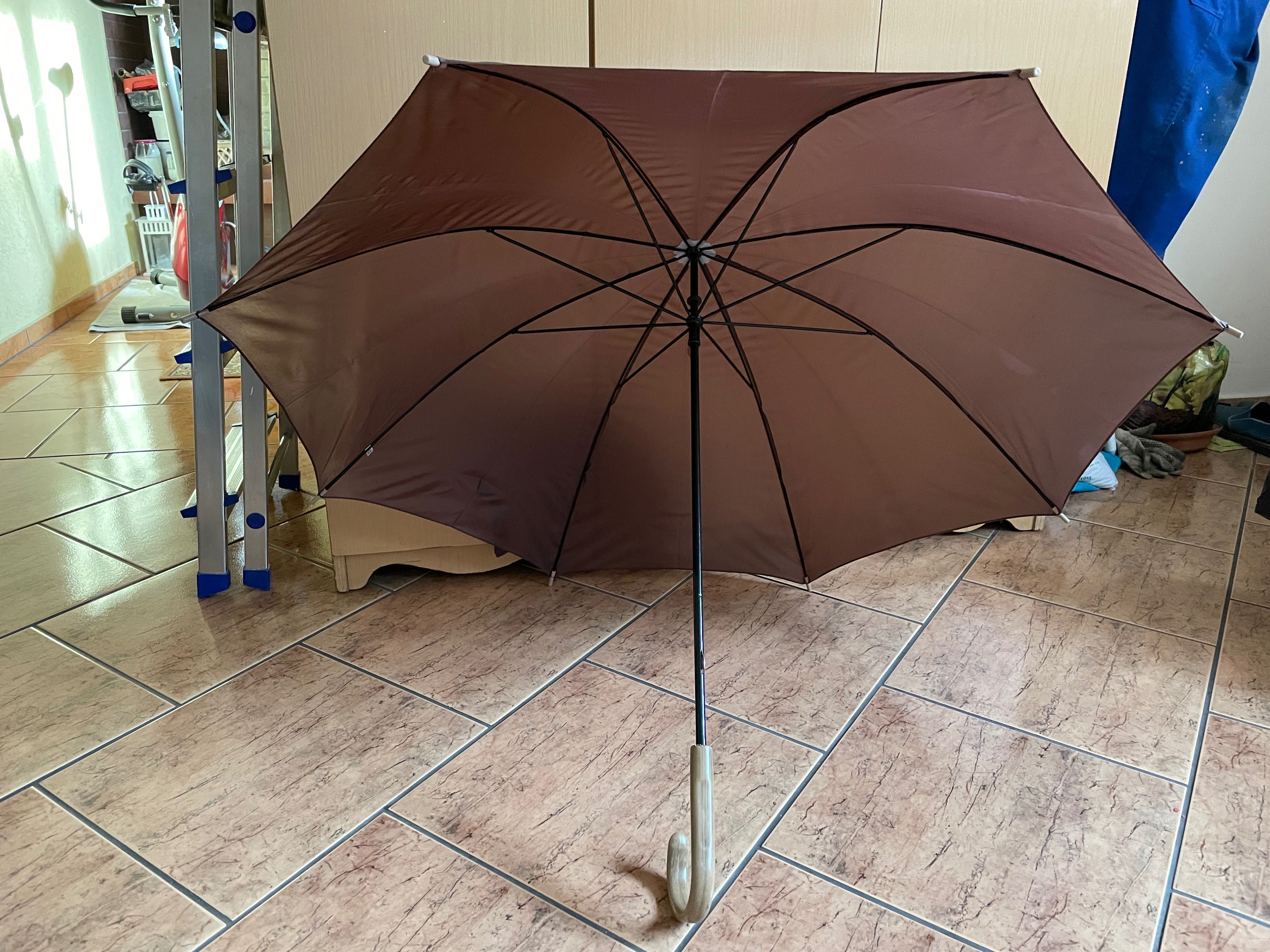 4 parasole i duży zestaw szklanek za 5 zł