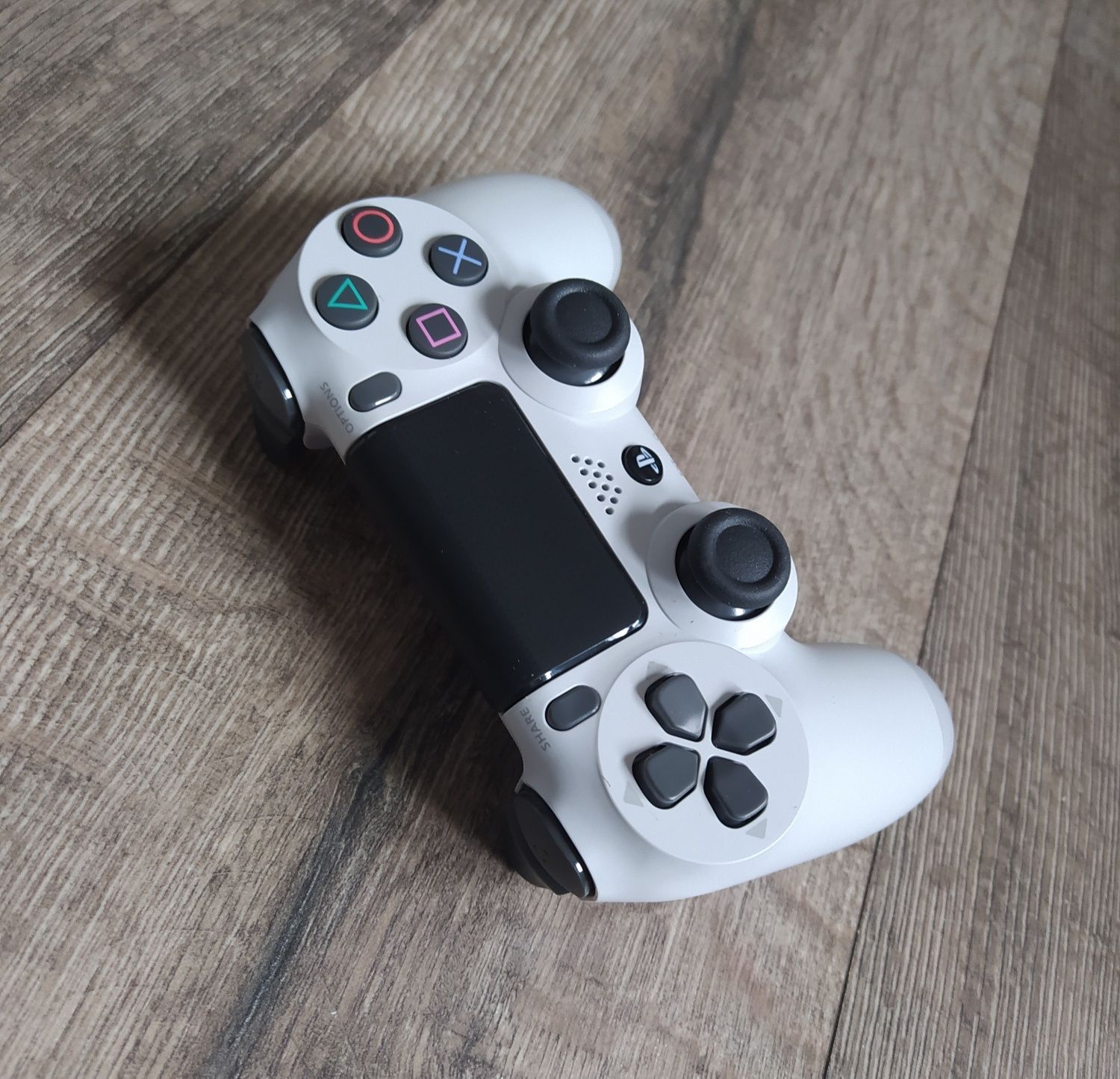 Pad PS4 Sony Biały Używany Wysyłka