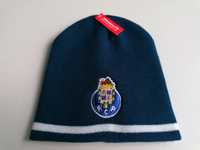 Gorro do futebol Clube do Porto, com o emblema bordado