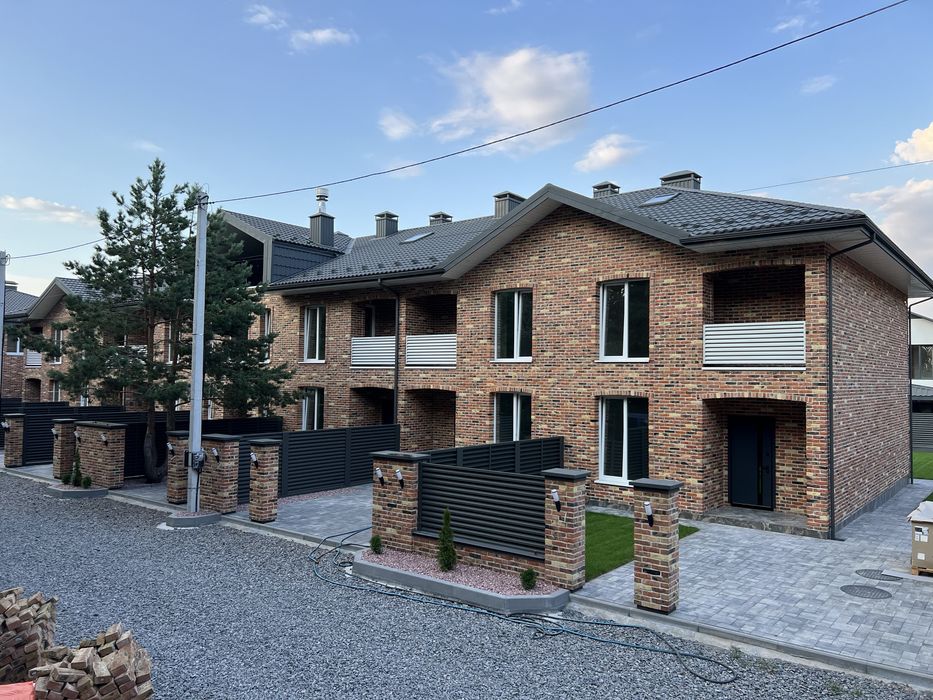 Продам готовий таунхаус в Ірпені