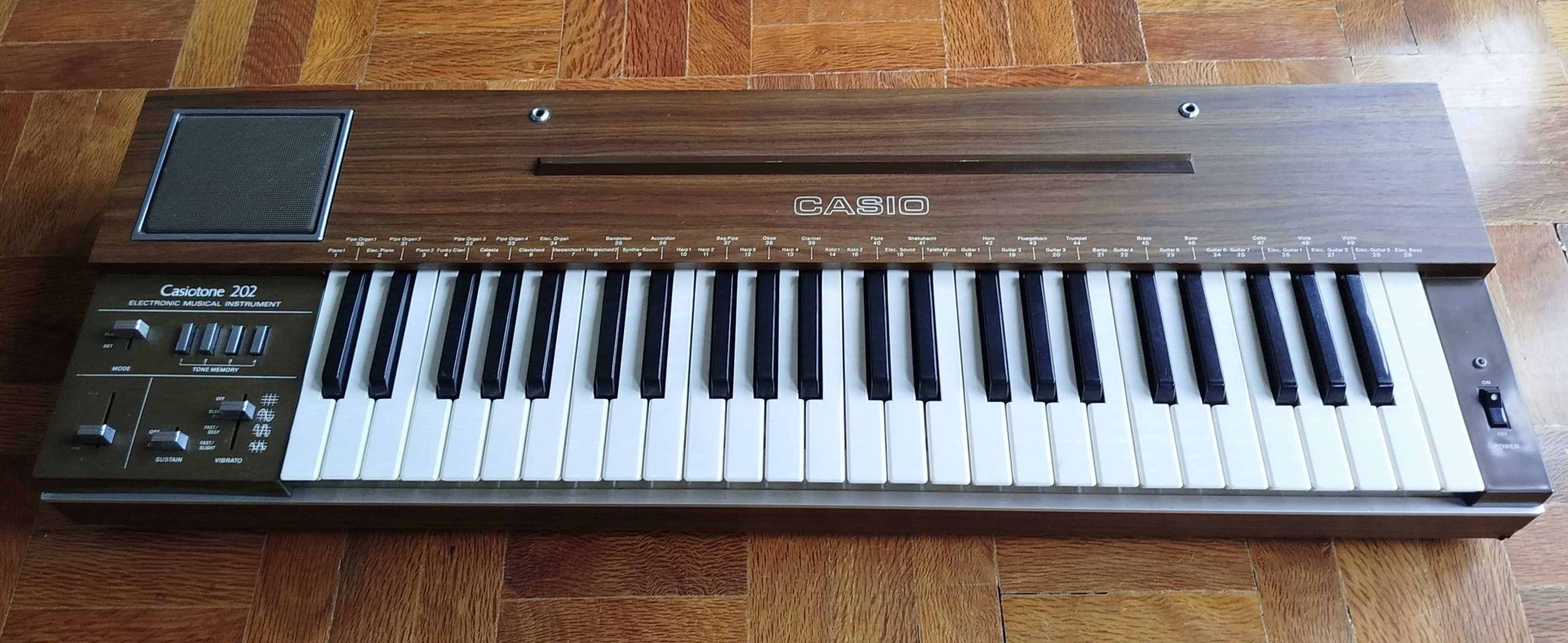 Teclado/Sintetizador Casio CT-202 (80's)
