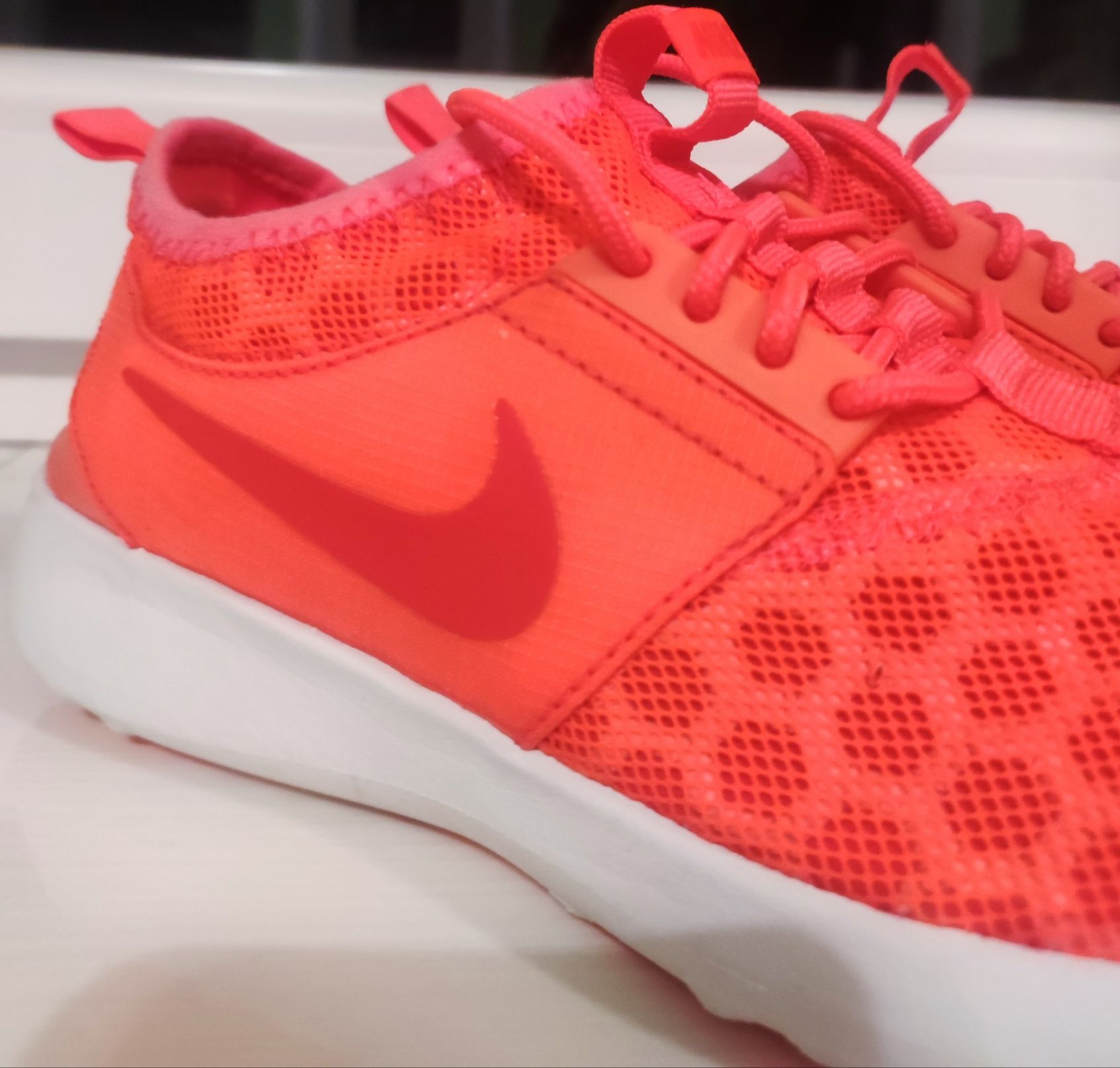 Жіночі кросівки Nike Zenji WMNS Lava Hot Код: 724979-800