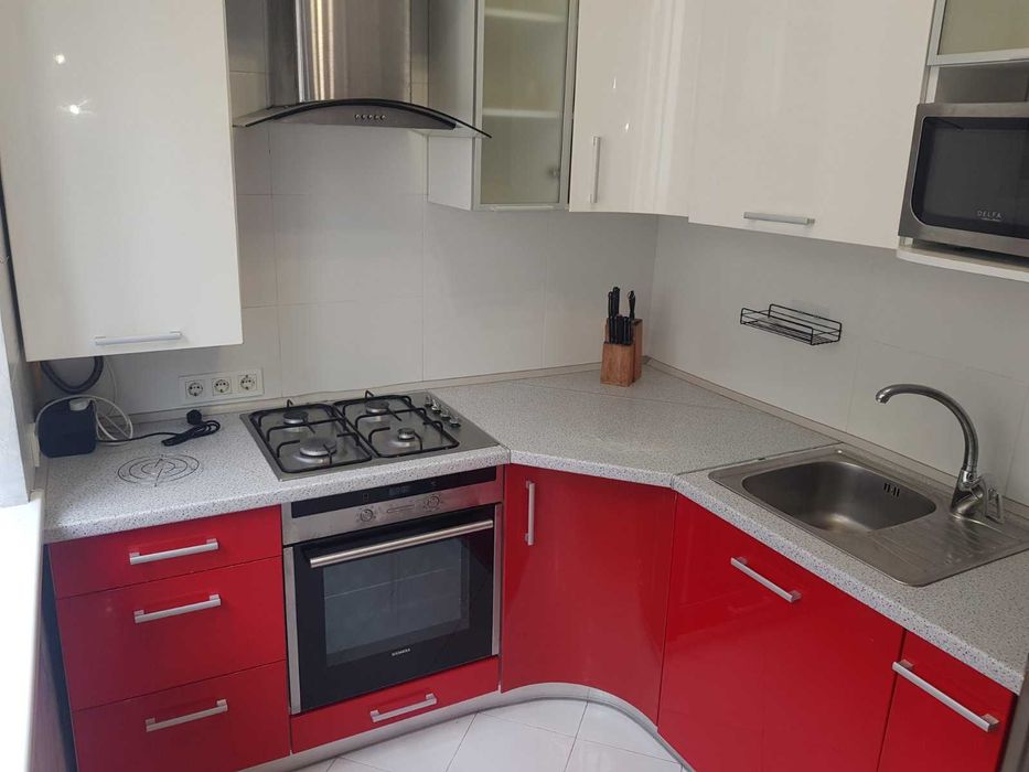 2-х кімнатна квартира , м. Кам'янка-Бузька,  ЦЕНТР