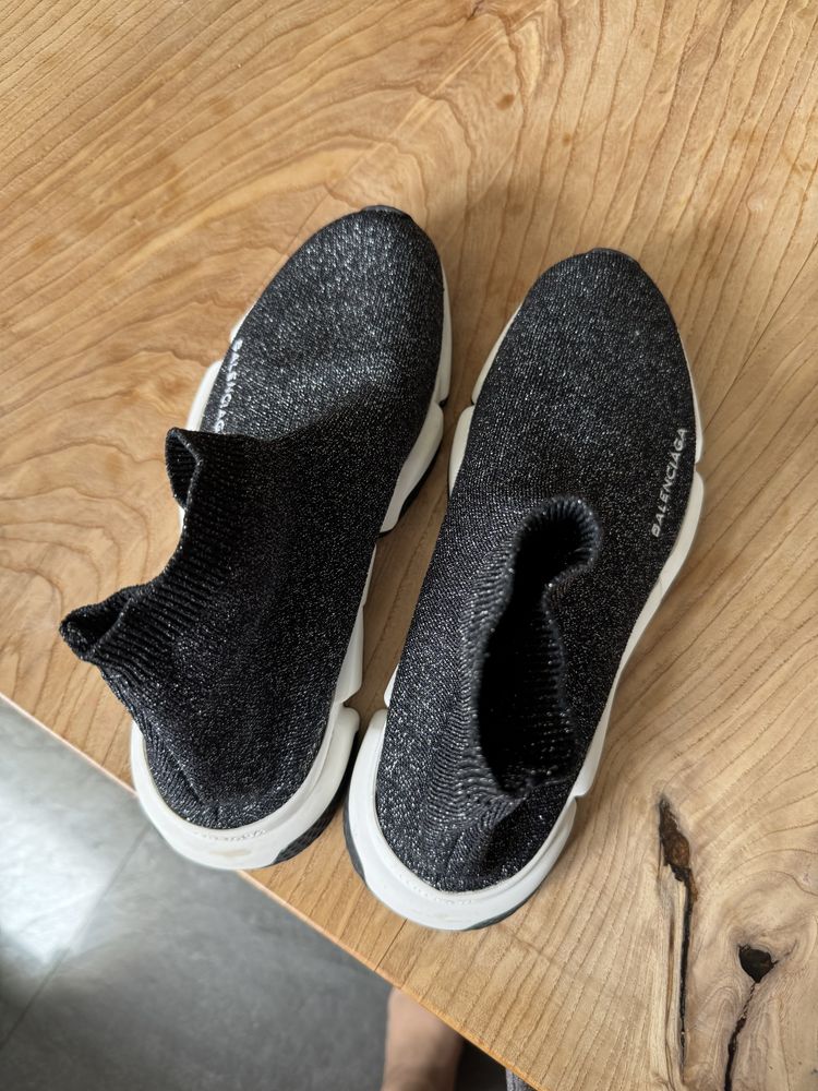Кроссовки balenciaga оригинал в идеале мега удобные