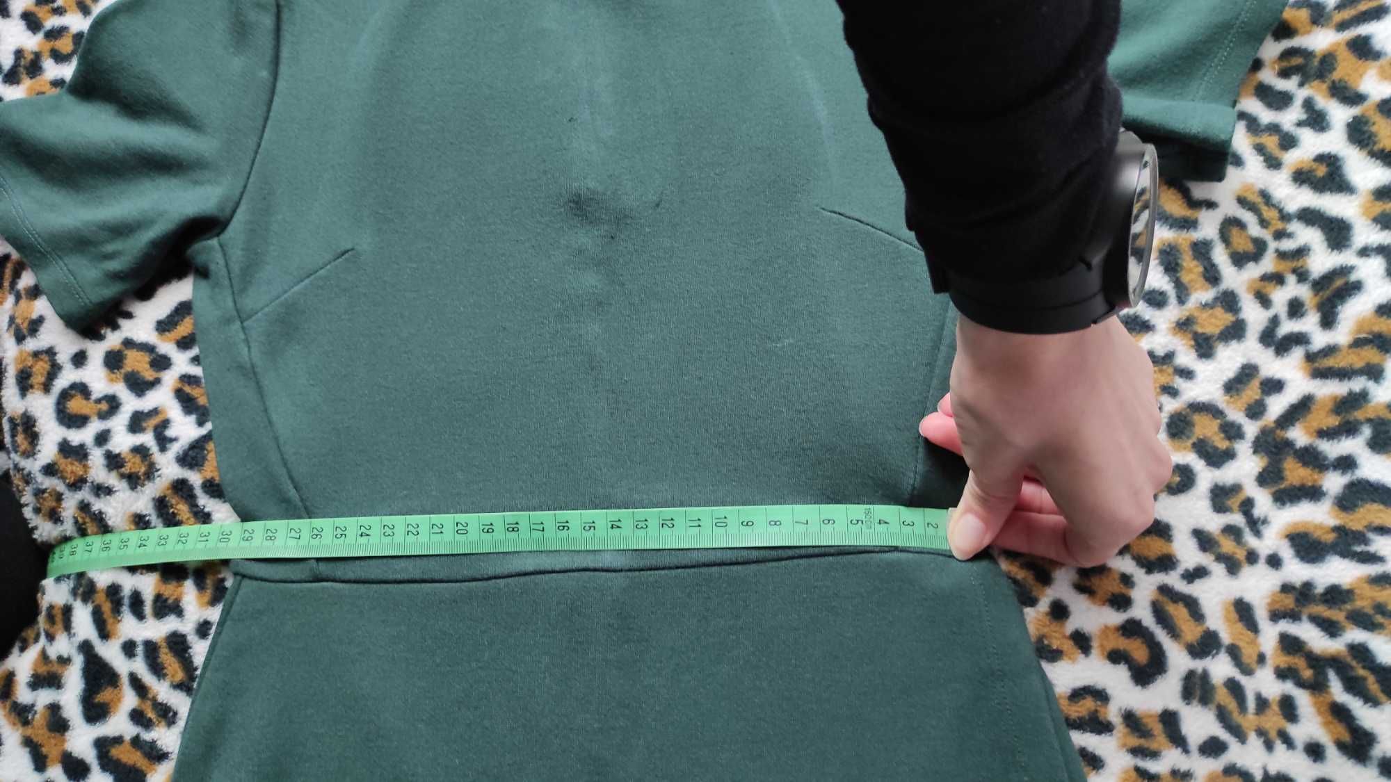Obcisła sukienka tulipan przylegająca mini butelkowa zieleń