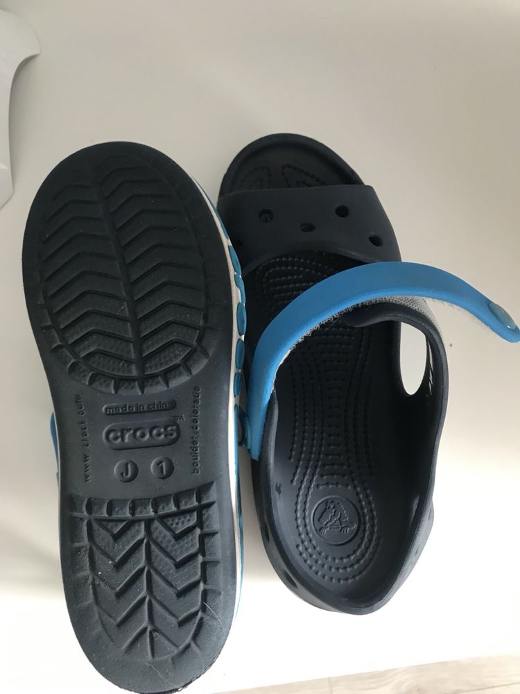 Crocs босоніжки J1