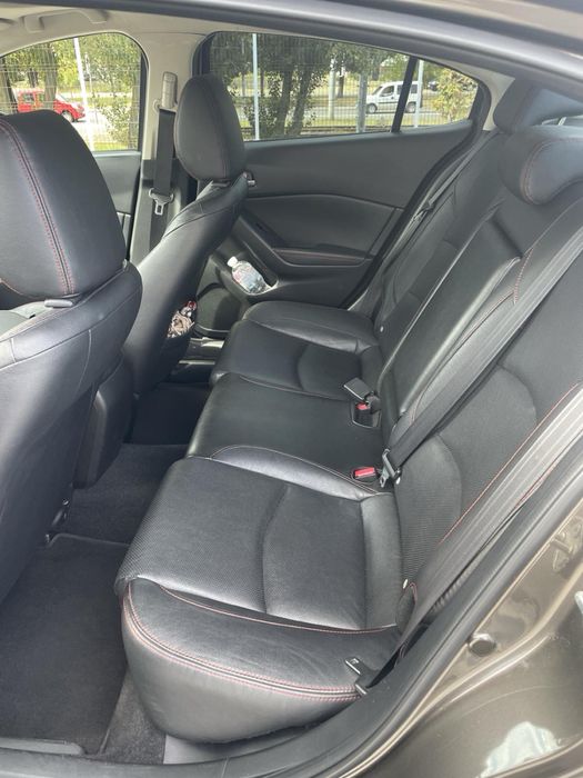 Продам авто Mazda 3 2,5