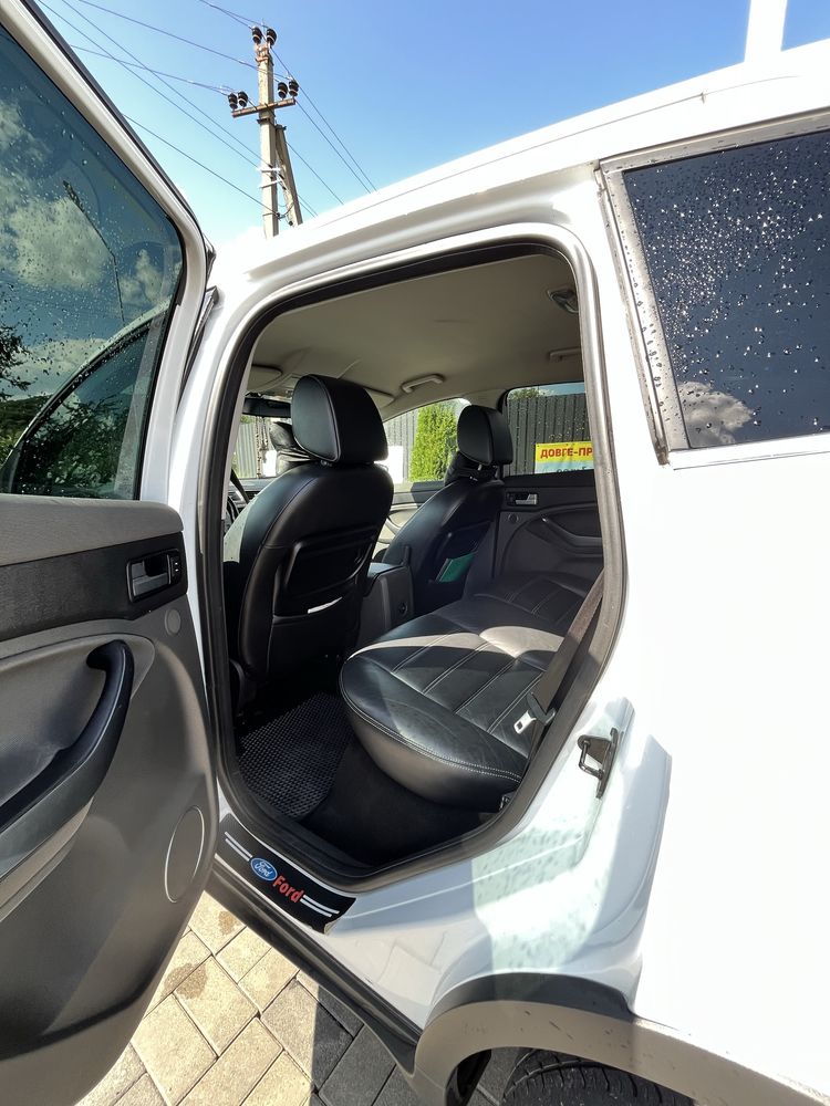 Ford Kuga.