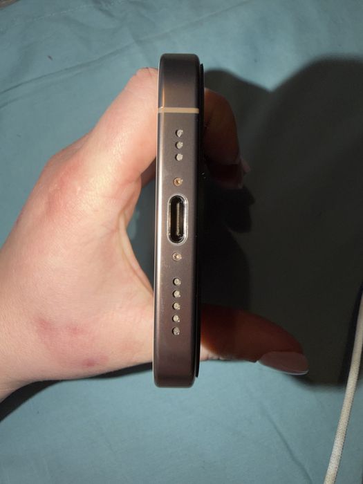 iPhone 16 pro 256 Desert Titanium сим карта физическая