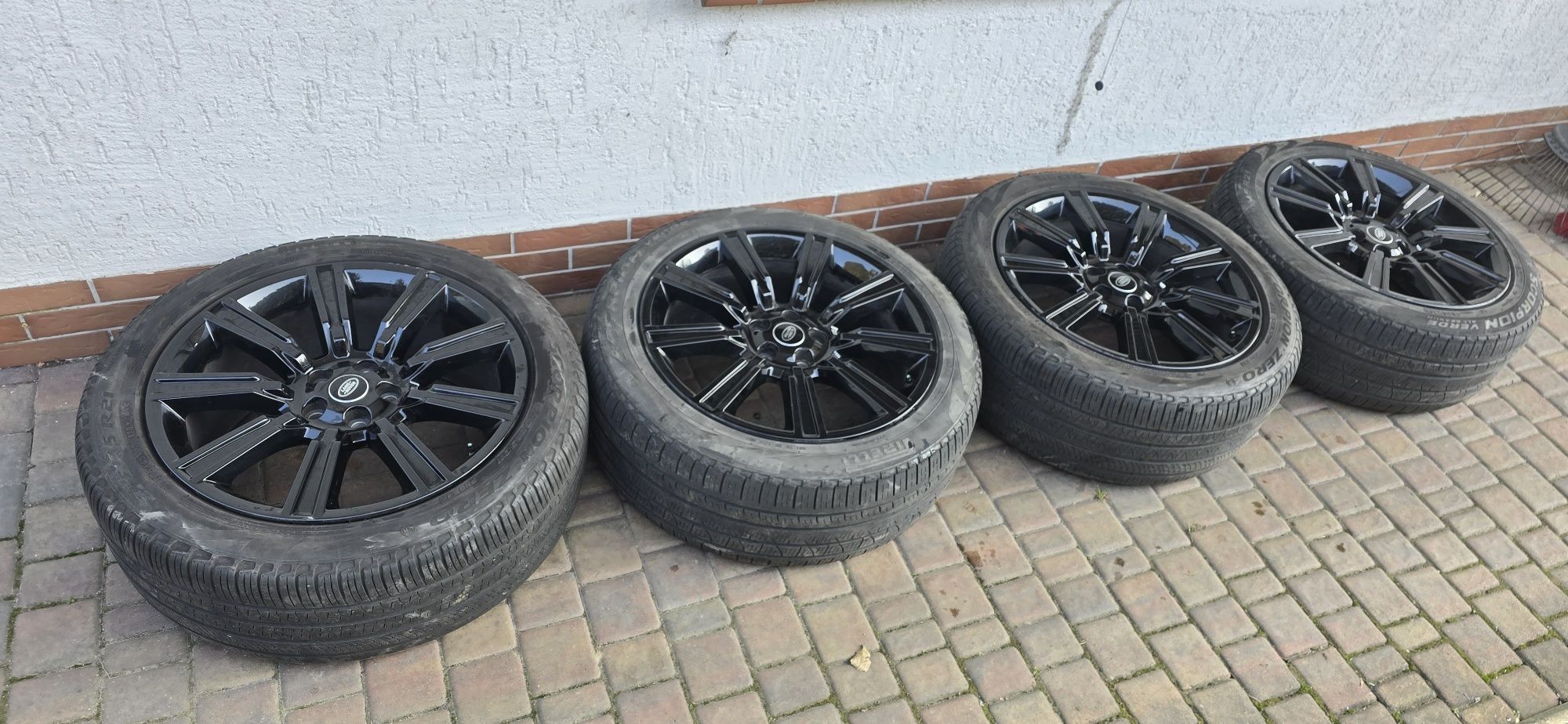 Komplet  kół  koła  felgi Range Rover sport Voque discovery 21"