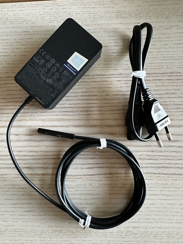 Carregador Microsoft Surface Pro 6