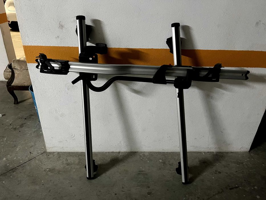 Barras de Tejadilho Universal, com rack para 1 bicicleta -THULE