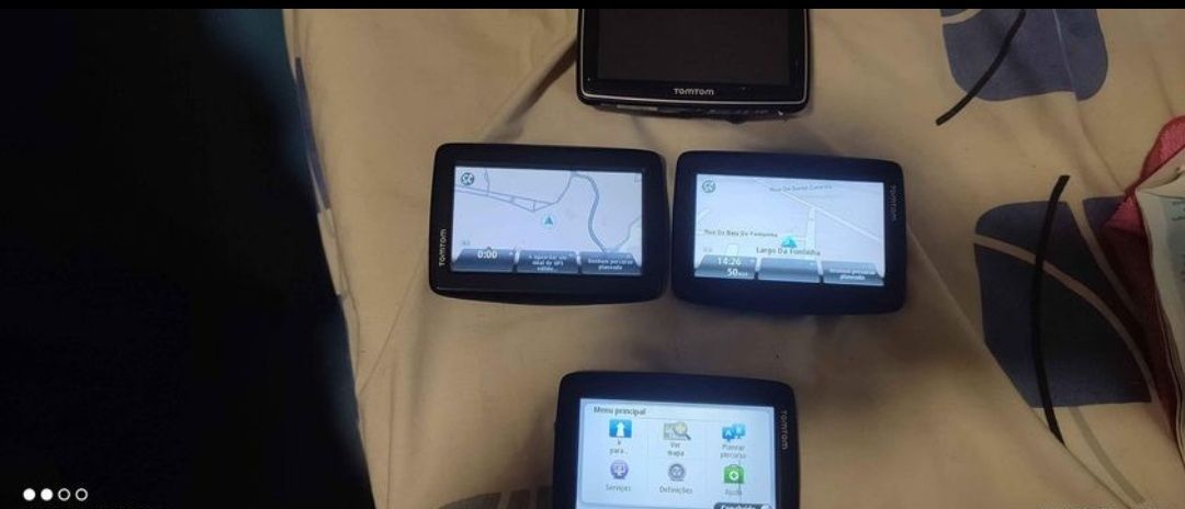 Vendo 3 GPS TOMTOM a funcionar e com Mapas da Europa Atualizados