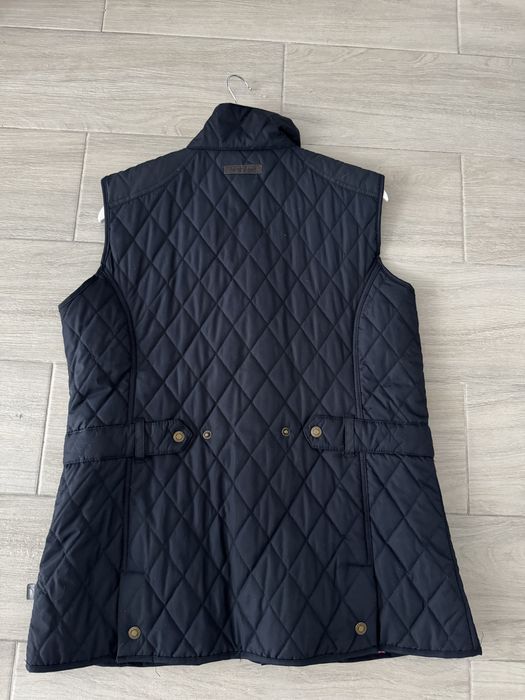 Жіноча жилетка стьобана