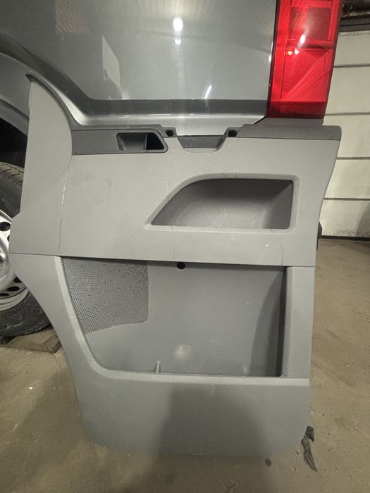 Карта правої дверки Фольсваген Транспортер VWT5 2003-2009 /2009