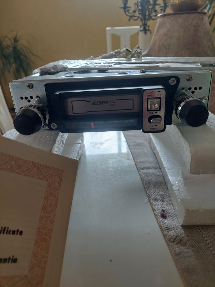 Auto rádio novo antigo em caixa