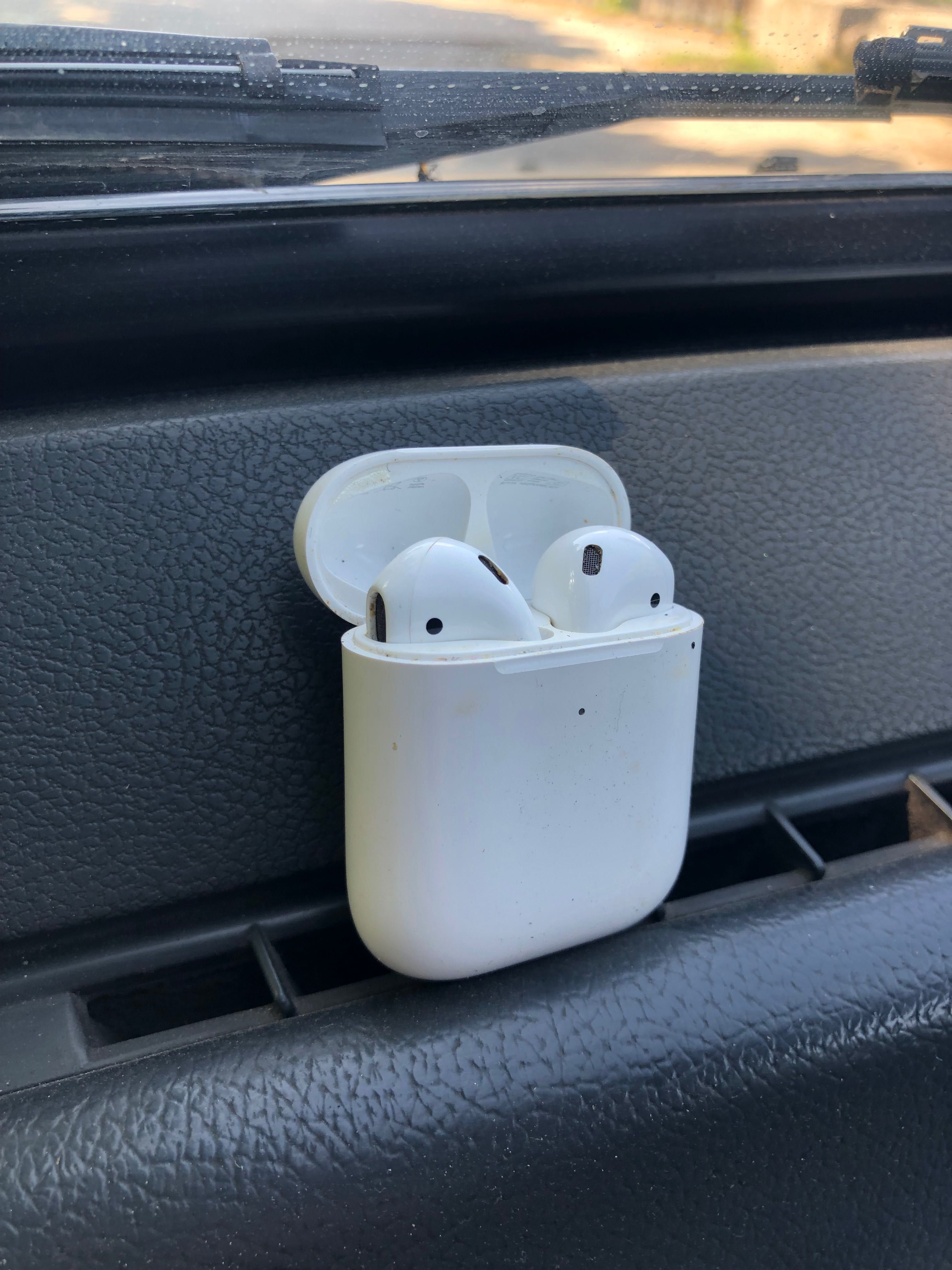 airpods 2 в хорошем состоянии