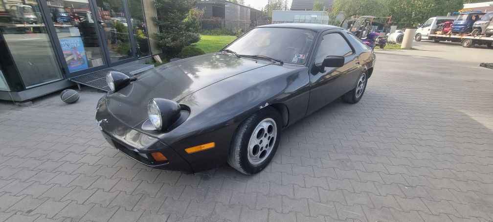 Porsche 928 4.5 V8 nieco gorsze, ale porsche:) 944 924