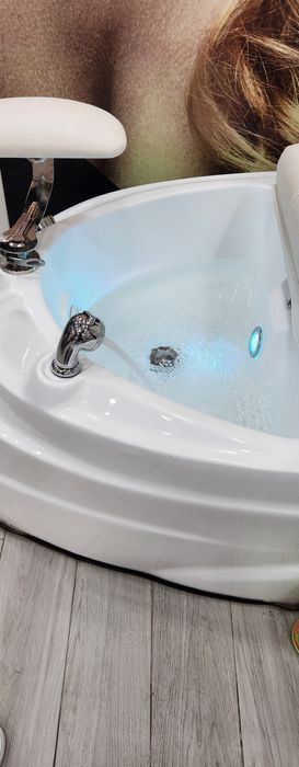 Cadeirão de pedicure.