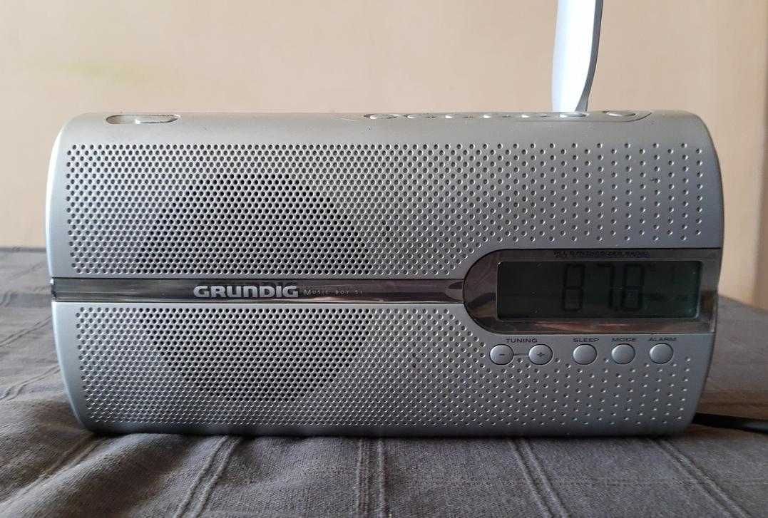 Radio cyfrowe z budzikiem i alarmem Grundig Music Boy 51 instrukcja