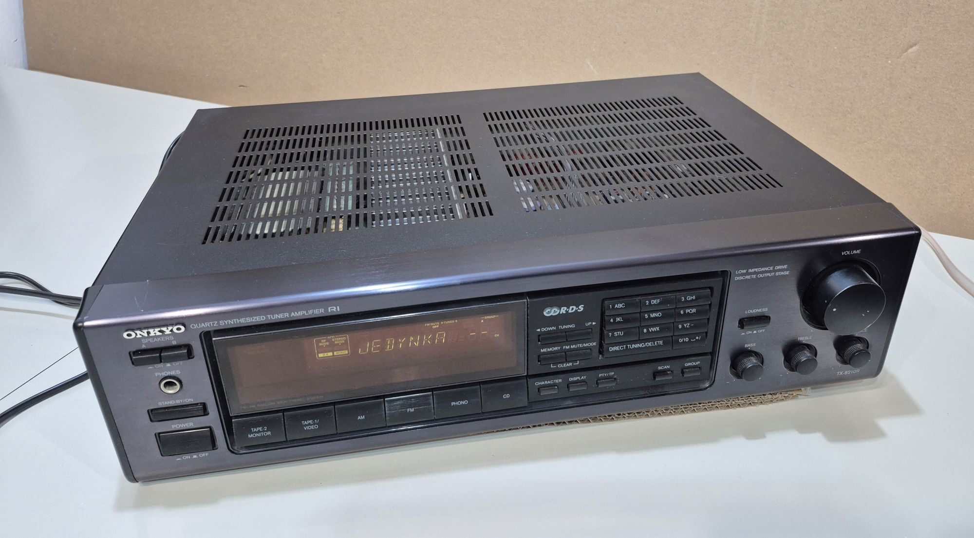 Amplituner Onkyo TX-8210 R