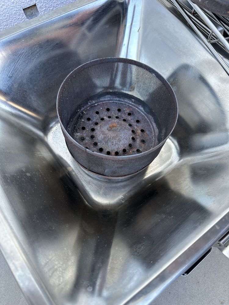 Grelhador de carvão sem fumo