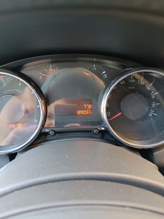 Продам Peugeot 5008