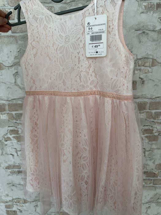 Нарядне плаття на дівчинку 110-128