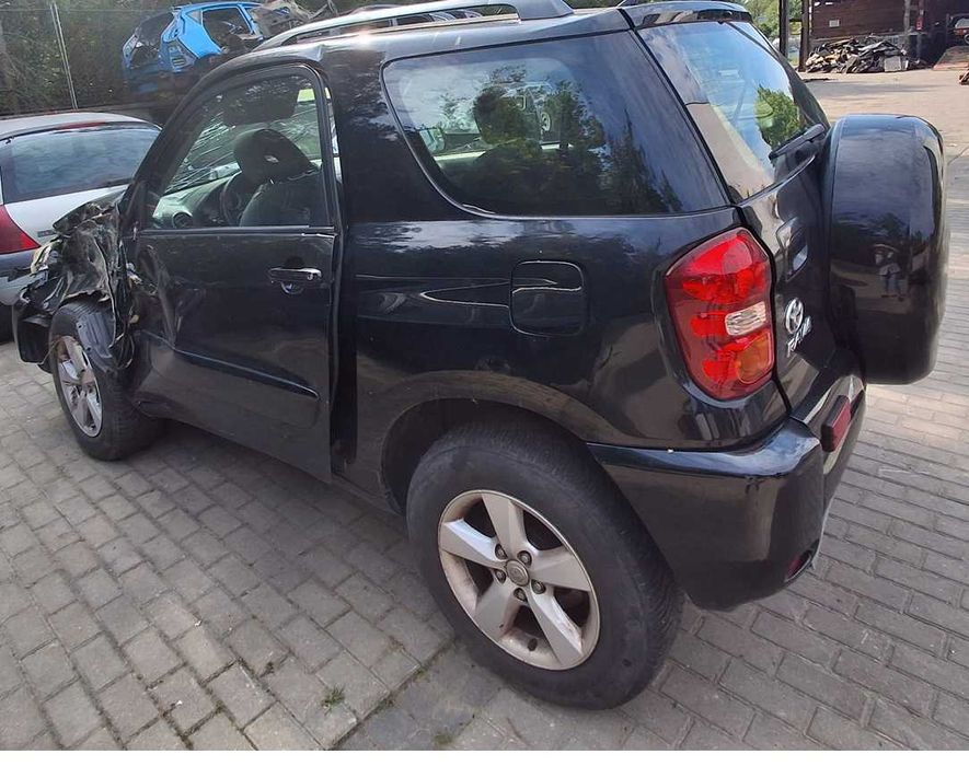 Toyota Rav4,  rok 2004 - na części