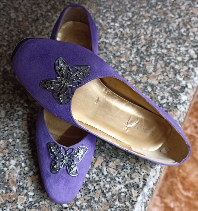 Sapato novo 36 (, só usado em casa pra tentar calçar. Aperta.}