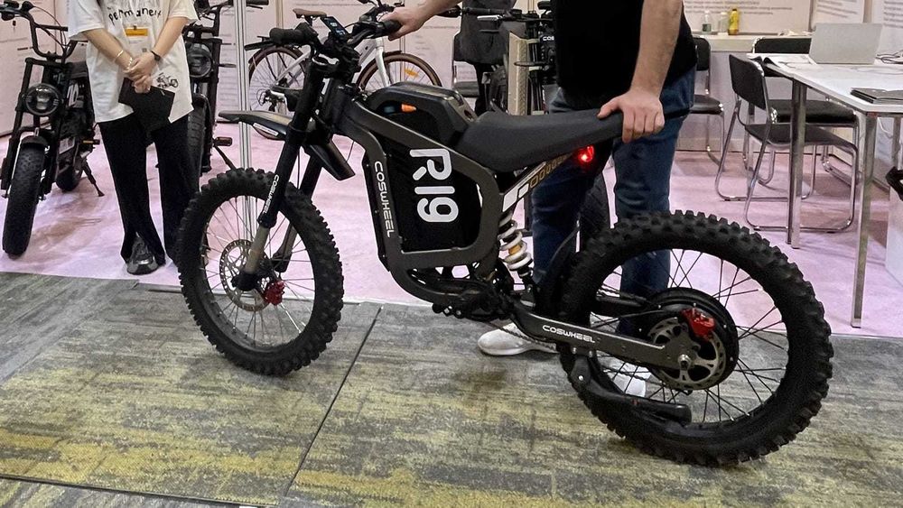 Coswheel Bicicleta elétrica de terra R19