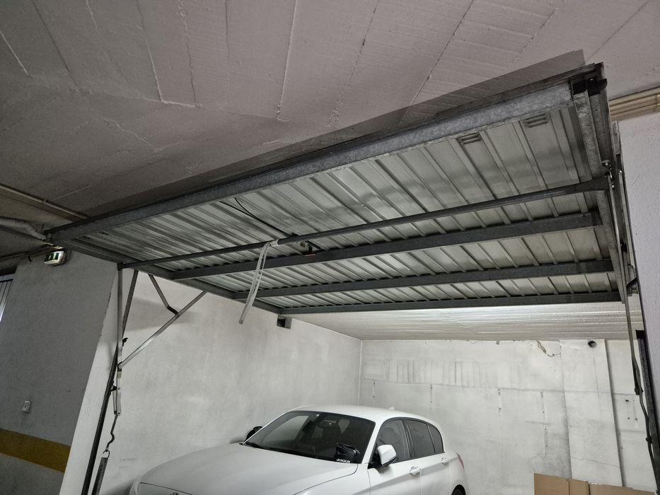 Portão basculante 300 x 235