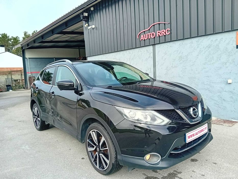 Nissan Qashqai 1.6 dci N-connecta c/auto ( pequeno sinistro )