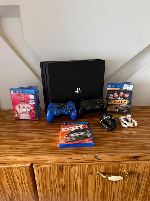 [PS4] Konsola SONY PlayStation 4 Pro 1TB + 2 Pady + 3 Gry
